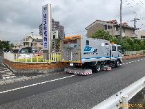 空洞探査車による調査の写真