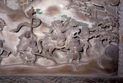 諏訪神社本殿の彫刻の写真