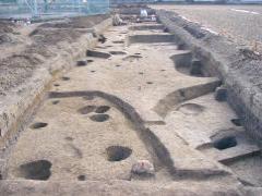 前中西遺跡弥生時代住居跡の写真