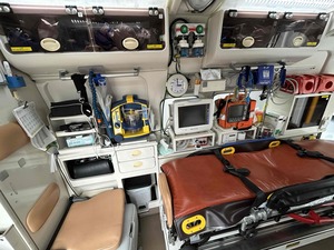 救急車内の画像