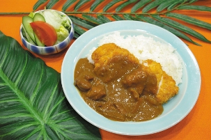 辛口チキンカツカレー（サラダ付）