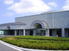 大里図書館の建物の様子