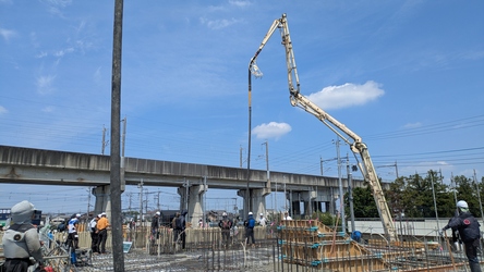 1階立上りコンクリート打設工事の様子1
