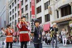 笛の音が日本橋に響き渡る