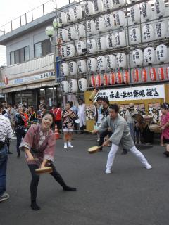 練り込み囃子の叩き合い