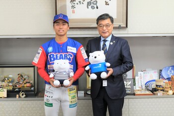 塚田選手と市長