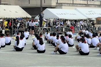 挨拶をする市長1