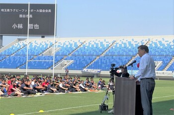 挨拶をする市長