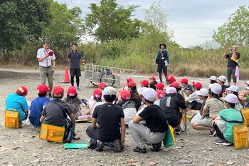 挨拶をする市長