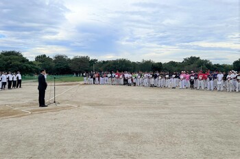 挨拶をする市長