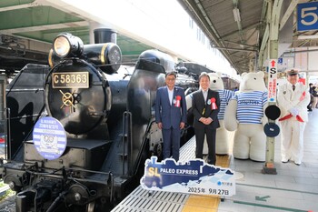 SLと並んで集合写真