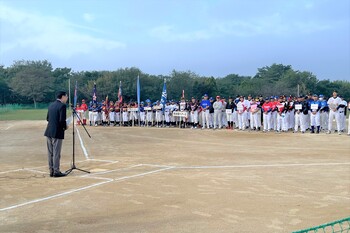 挨拶をする市長