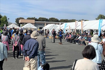 挨拶をする市長