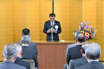 挨拶をする市長