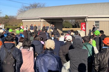 挨拶をする市長