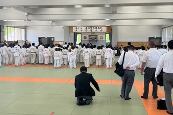 挨拶をする市長