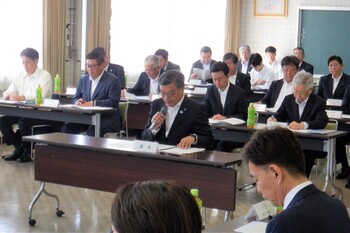総会の様子