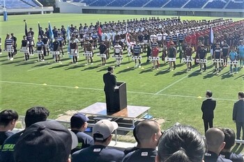 挨拶をする市長
