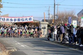 スターターを務める市長