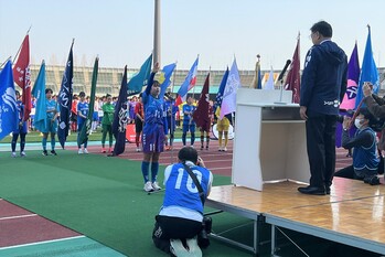 挨拶をする市長
