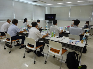 富山市での視察の様子