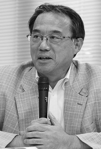 信時正人氏